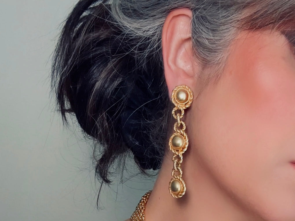 Matte Gold Drop Chain Earrings, Erwin Pearl Vintage Clip On Earrings, 1980s Dramatic Gold Earrings, Triple Link Chain Rope Border Earrings from Piggle and pop