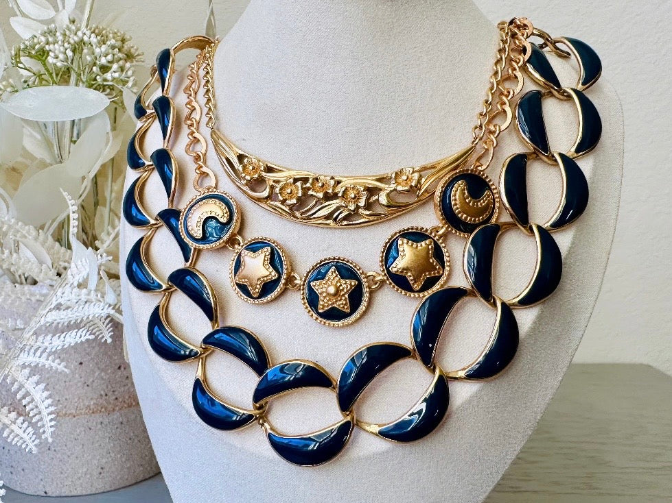 Navy Napier Necklace, Thick Gold Chain Designer Vintage Necklace, 80s Gold Midnight Blue Enamel Necklace, Vintage Signed Collar Necklace from Piggle and Pop