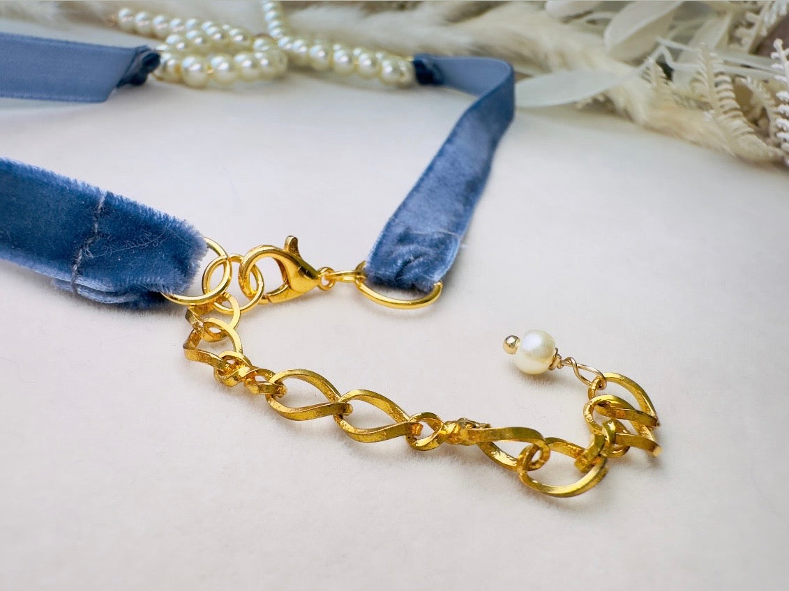 Pearl Bow Necklace with Blue Velvet Ribbon and Gold Heart, Handmade Coquette Choker Necklace with Vintage Gold Chain