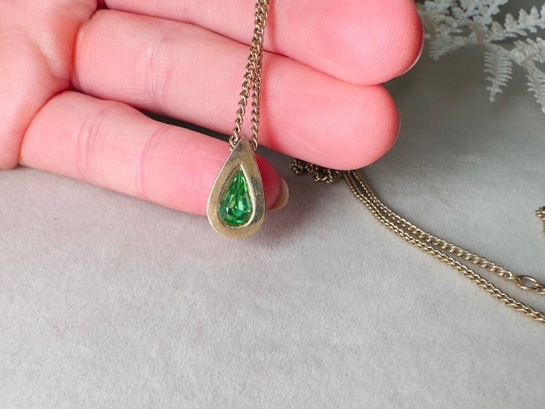 Peridot Teardrop Birthstone Necklace, Vintage Austrian Crystal Green Raindrop Pendant on Fine Gold Chain