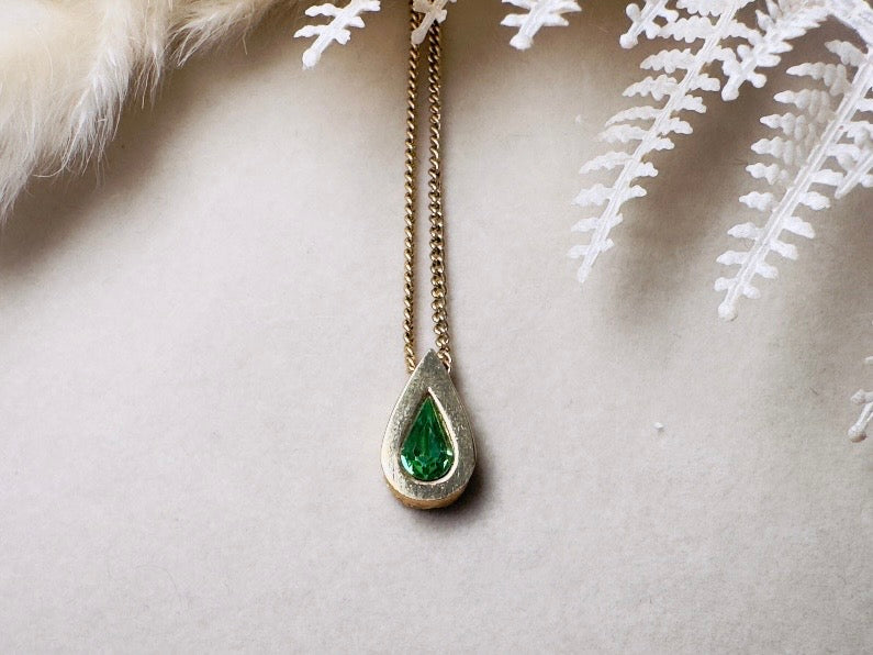 Peridot Teardrop Birthstone Necklace, Vintage Austrian Crystal Green Raindrop Pendant on Fine Gold Chain