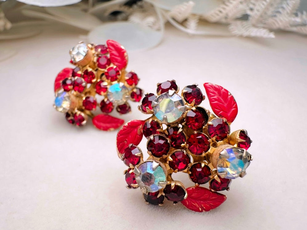 Red Crystal Flower Earrings, Vintage WEISS Rhinestone Earrings, 40s Floral Rhinestone Clip On Earrings, with Matte Red Enamel Leaves