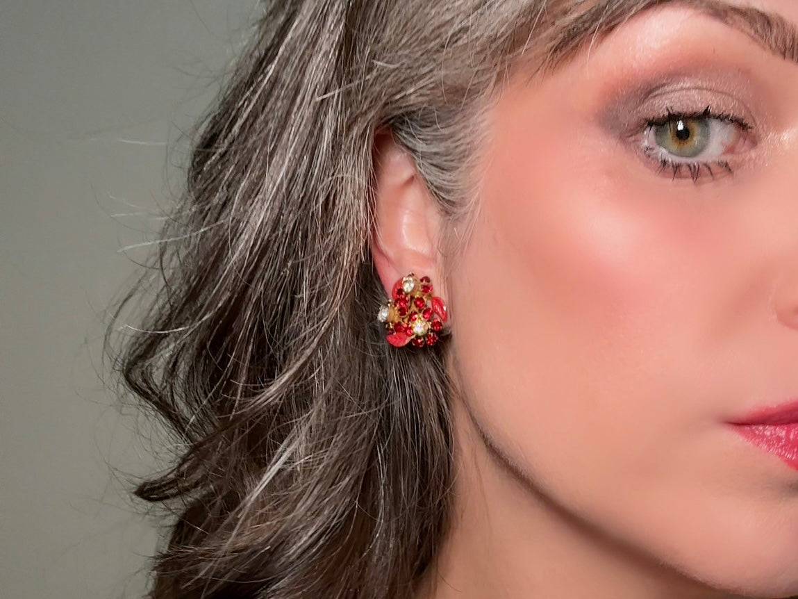 Red Crystal Flower Earrings, Vintage WEISS Rhinestone Earrings, 40s Floral Rhinestone Clip On Earrings, with Matte Red Enamel Leaves