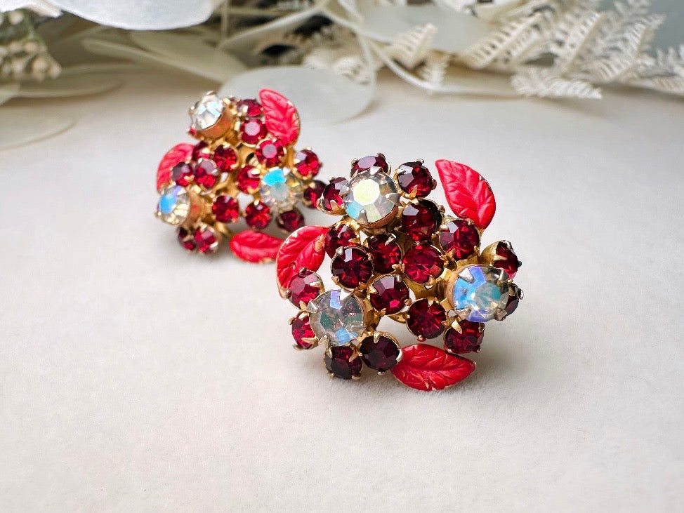 Red Crystal Flower Earrings, Vintage WEISS Rhinestone Earrings, 40s Floral Rhinestone Clip On Earrings, with Matte Red Enamel Leaves