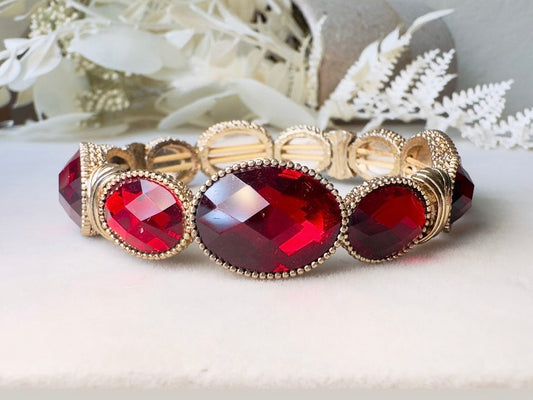 Red Napier Bracelet, Vintage 80s Victorian Revival Jewelry, Gold and Red Oval Cabochon Bezel Link Stretch Bracelet