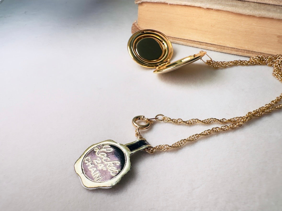 Rose Locket Necklace, Vintage Gold Chain Necklace with Burgundy Flower Cameo, Dark Academia Victorian Photo Locket