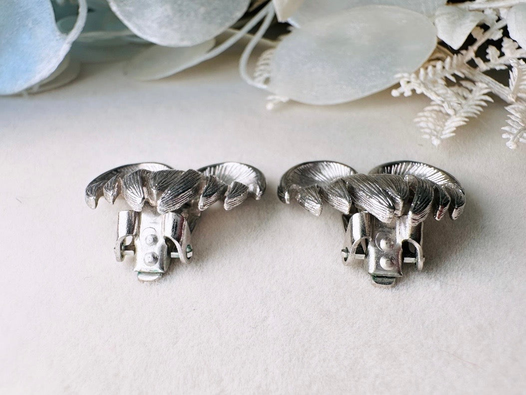 Silver Heart Earrings, Unique Vintage Wing Earrings in Heart Shape, Antique Silver Clip On Statement Earrings