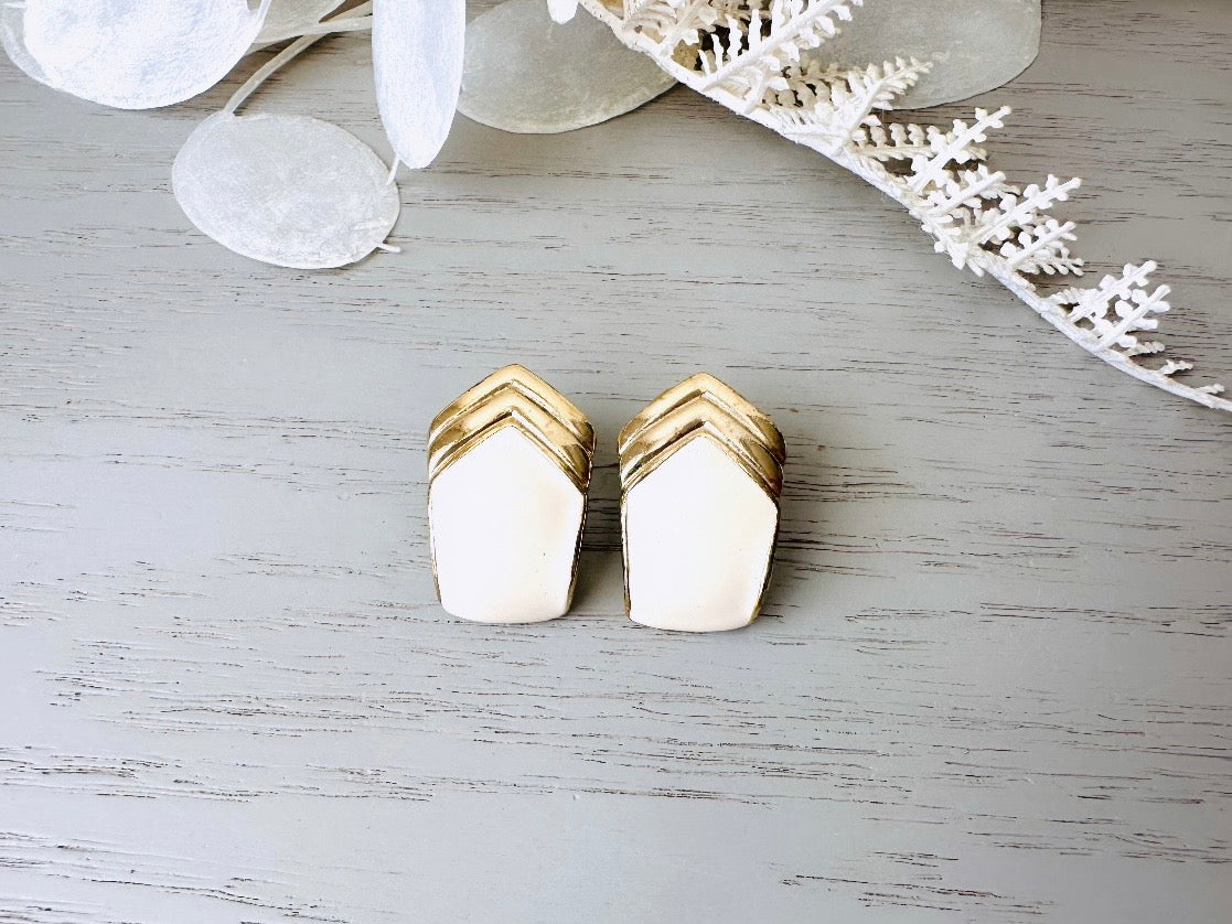 Vintage 1980s Post Earrings, Cream Enamel Gold Chevron, Shield Pierced Earrings, Cool Vintage Earrings top