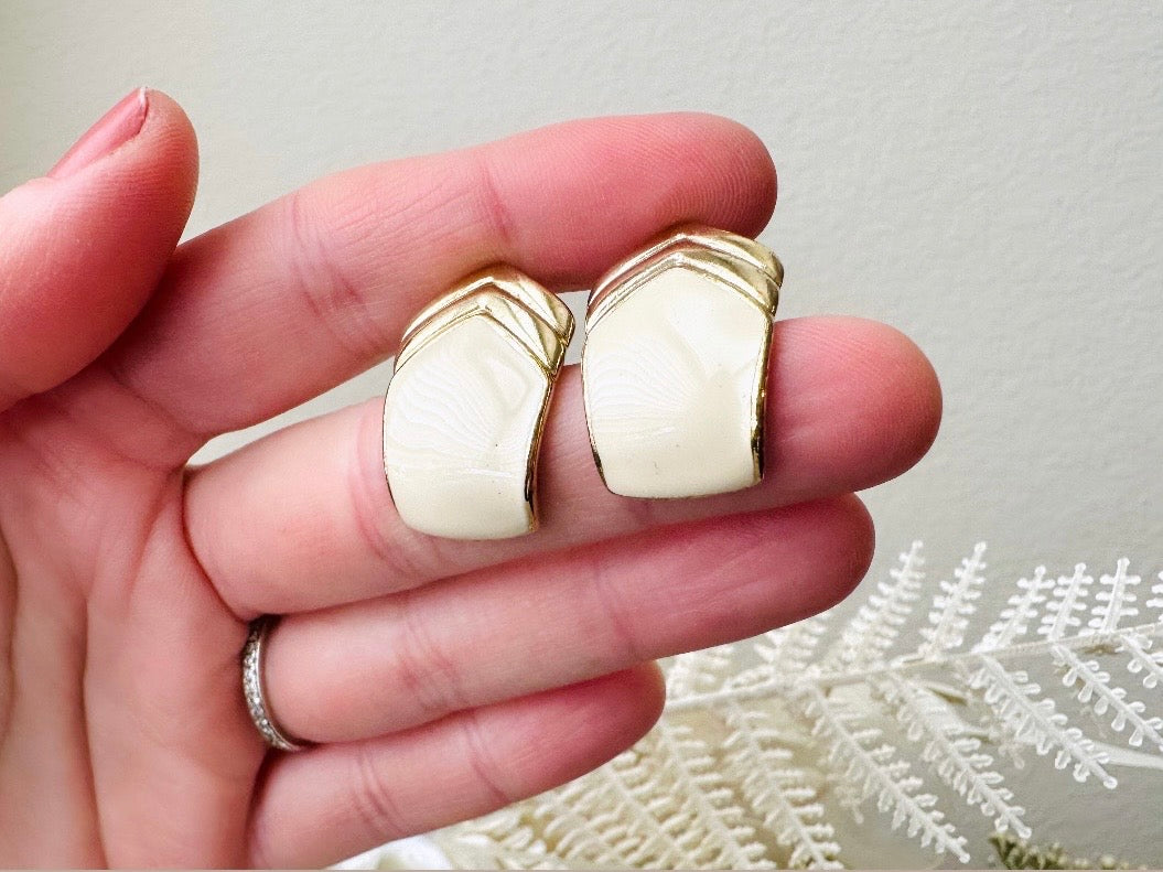Vintage 1980s Post Earrings, Cream Enamel Gold Chevron, Shield Pierced Earrings, Cool Vintage Earrings in hand