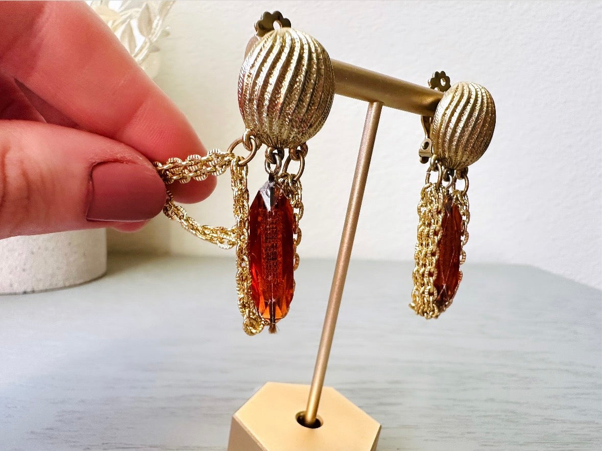 Vintage 60s Earrings, Dangle Tassel Earrings with Faceted Amber Drop, Textured Gold Clip On Earrings, Swinging 1960s Mod Earrings 6