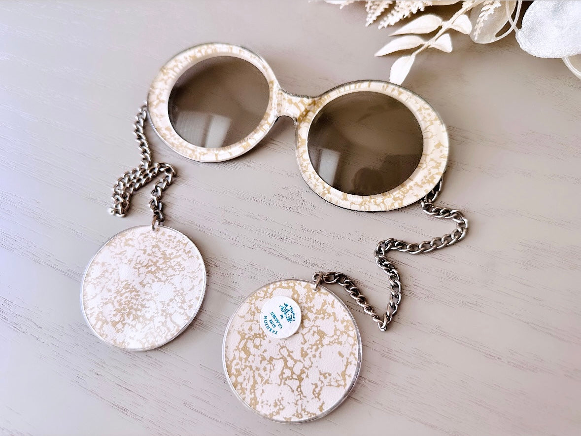 Vintage 70s Je-Dol Sunglasses, Amazing Cream and Gold Swinging 60s Mod Chain Sunglasses