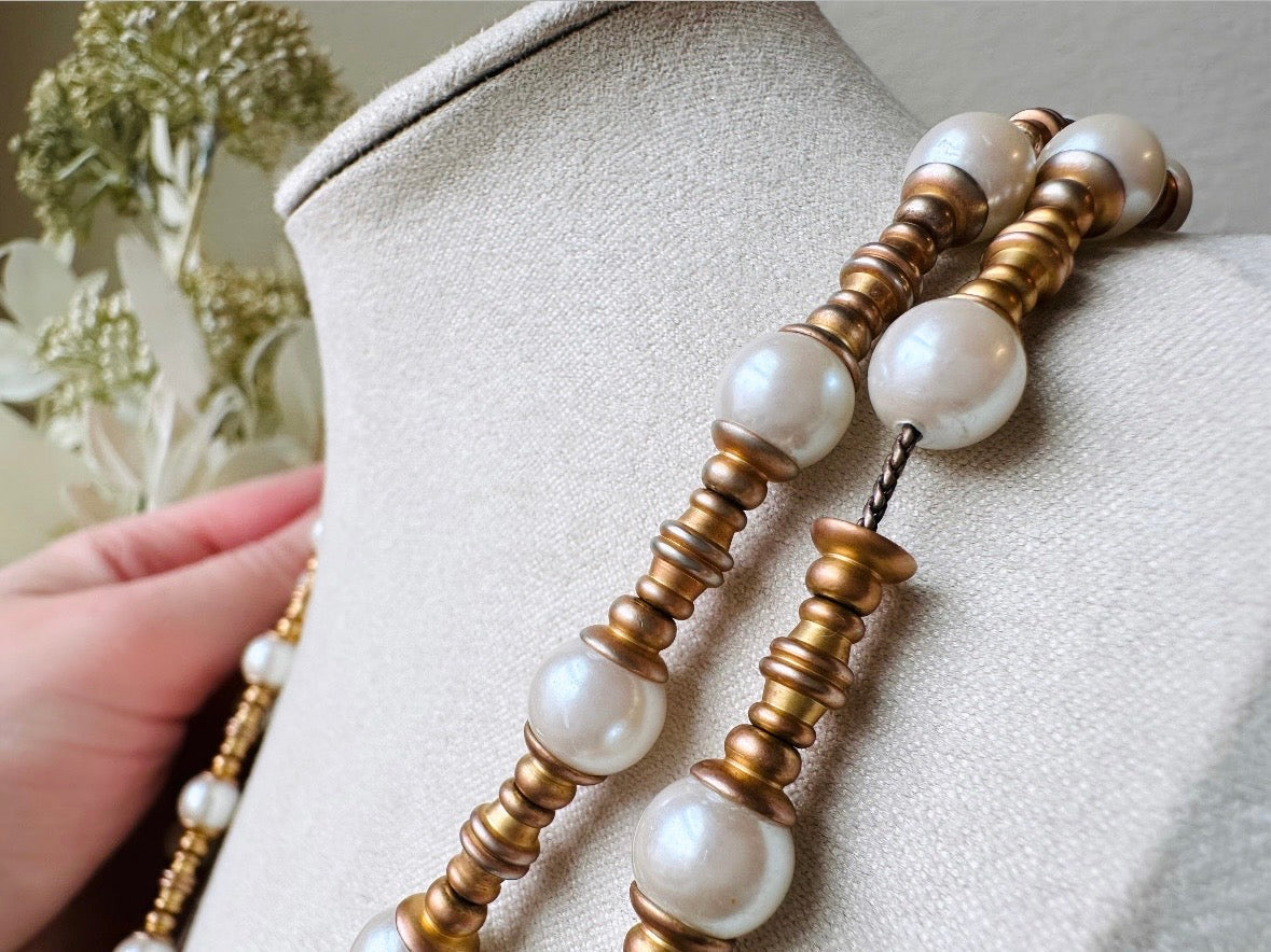close up Vintage Anne Klein Long Pearl Chain Necklace