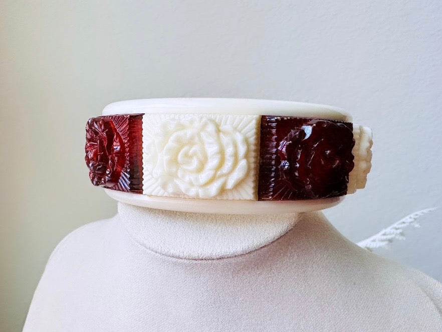 Vintage Rose Bracelet, 1970s Carved Rose Lucite Bracelet in Cream and Amber