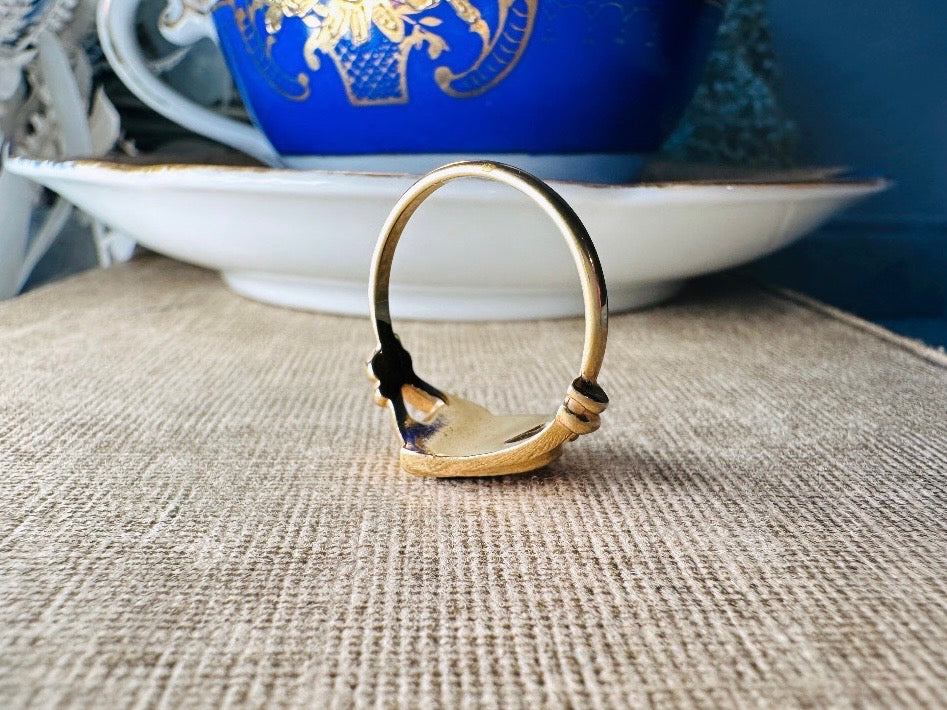 Vintage Black Heart Ring, 1992 Genuine Black Onyx Heart with Diamond Rhinestones, Romantic Gifts, Classic Size 9 Ring, Vintage Avon Jewelry