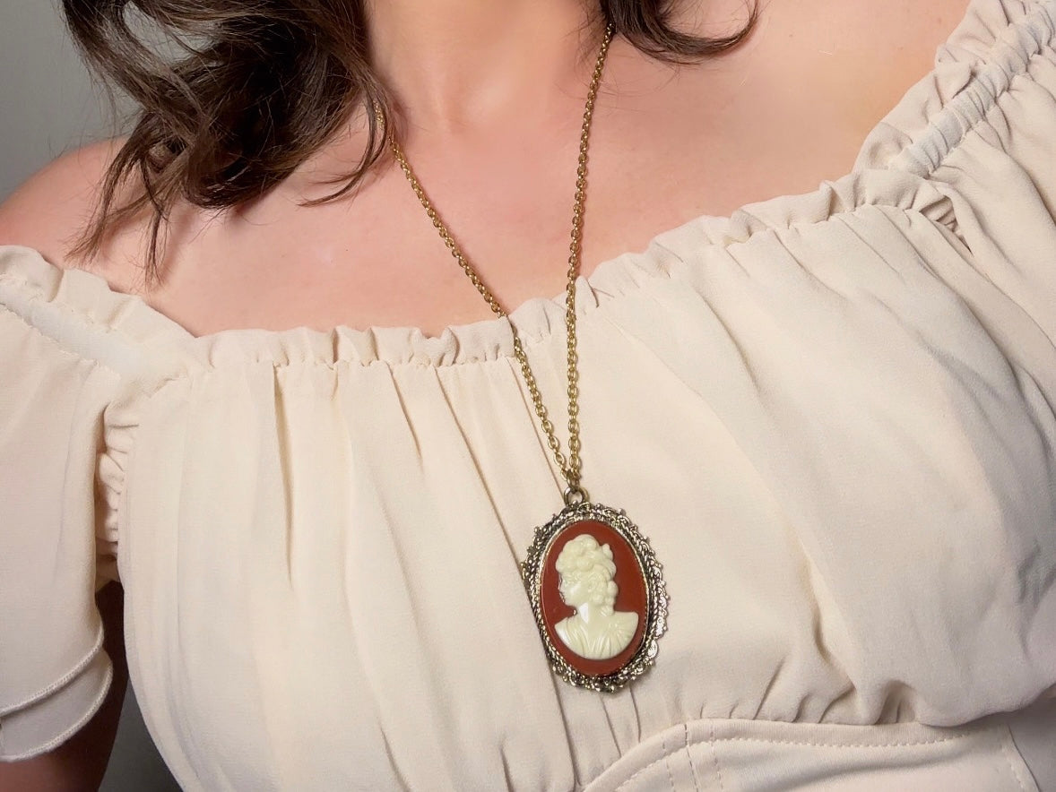 Vintage Cameo Necklace, Victorian Pendant Necklace,
