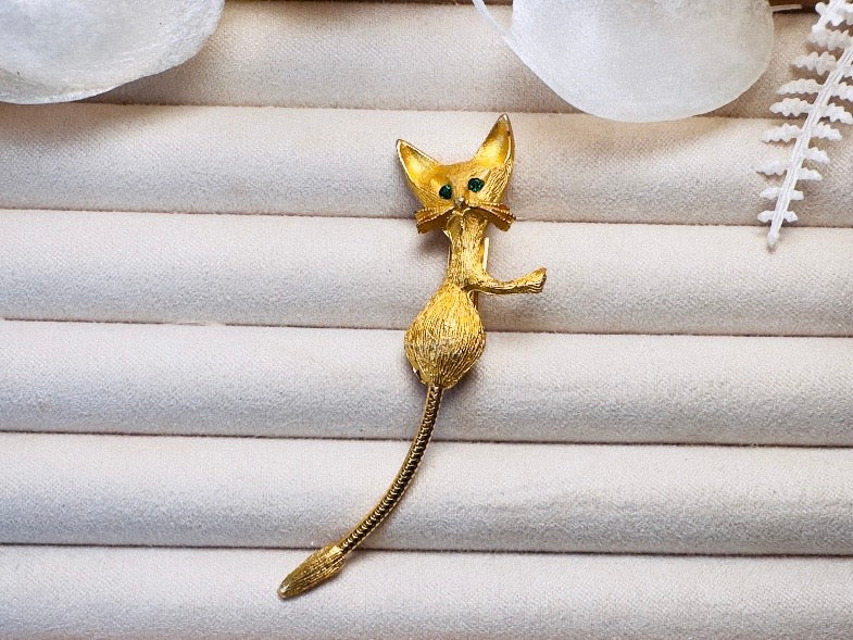 Vintage Cat Brooch, Gold Cat Pin with Emerald Green Eyes and Flexible Tail