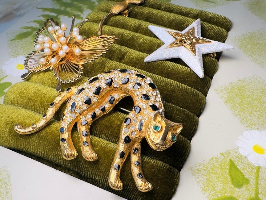 Vintage Cat Brooch, Gold Cat Pin with Emerald Green Eyes and Flexible Tail