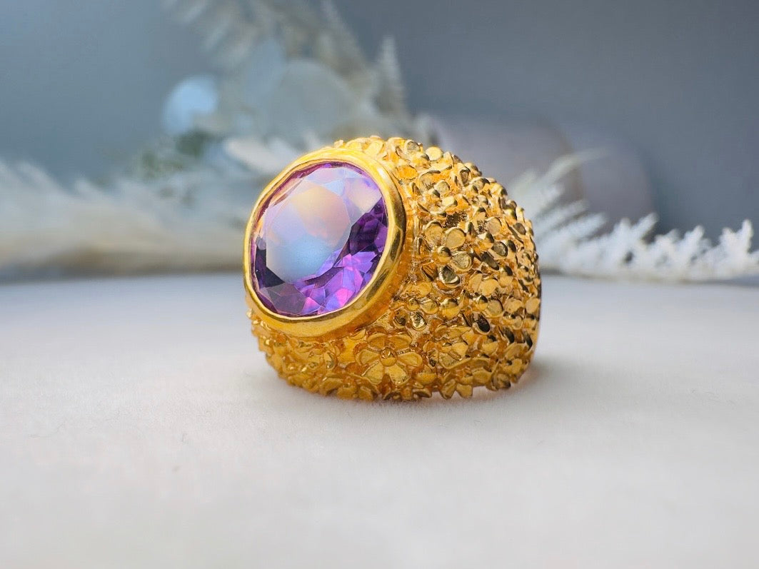 Vintage Cocktail Ring, Gold Plated Amethyst Purple Crystal Statement Ring, 70s Chunky Ring with Faceted Glass, Textured Band Size 6.25