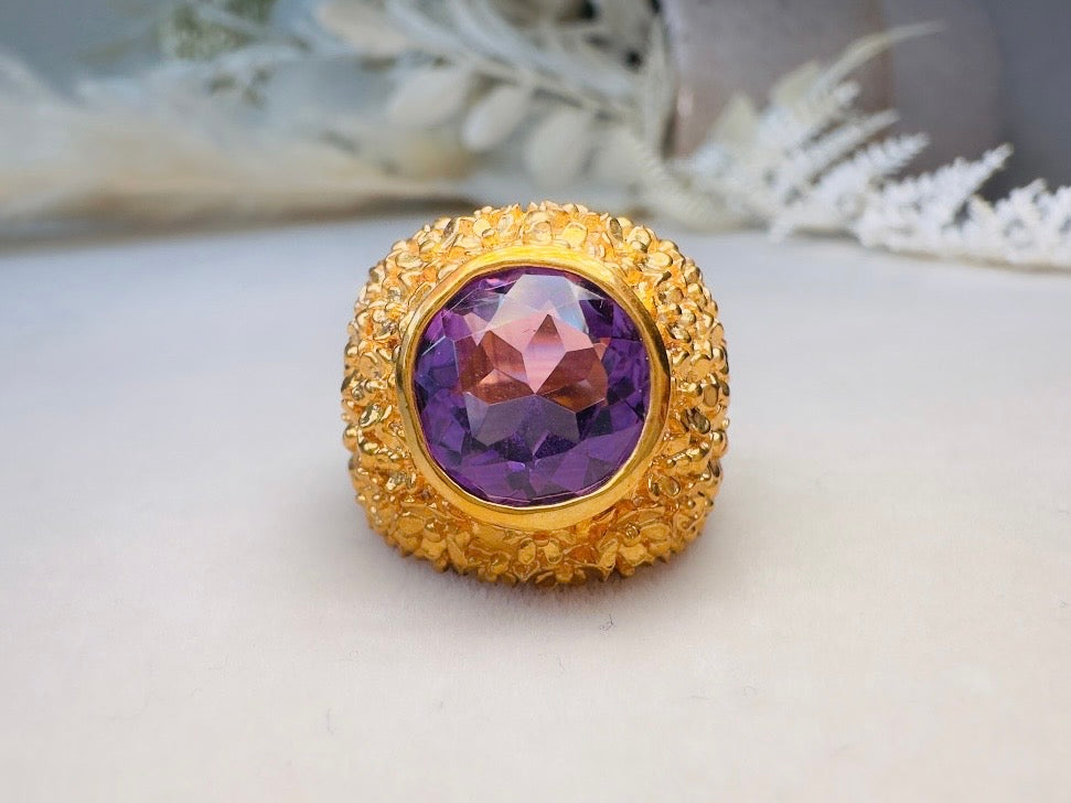 Vintage Cocktail Ring, Gold Plated Amethyst Purple Crystal Statement Ring, 70s Chunky Ring with Faceted Glass, Textured Band Size 6.25