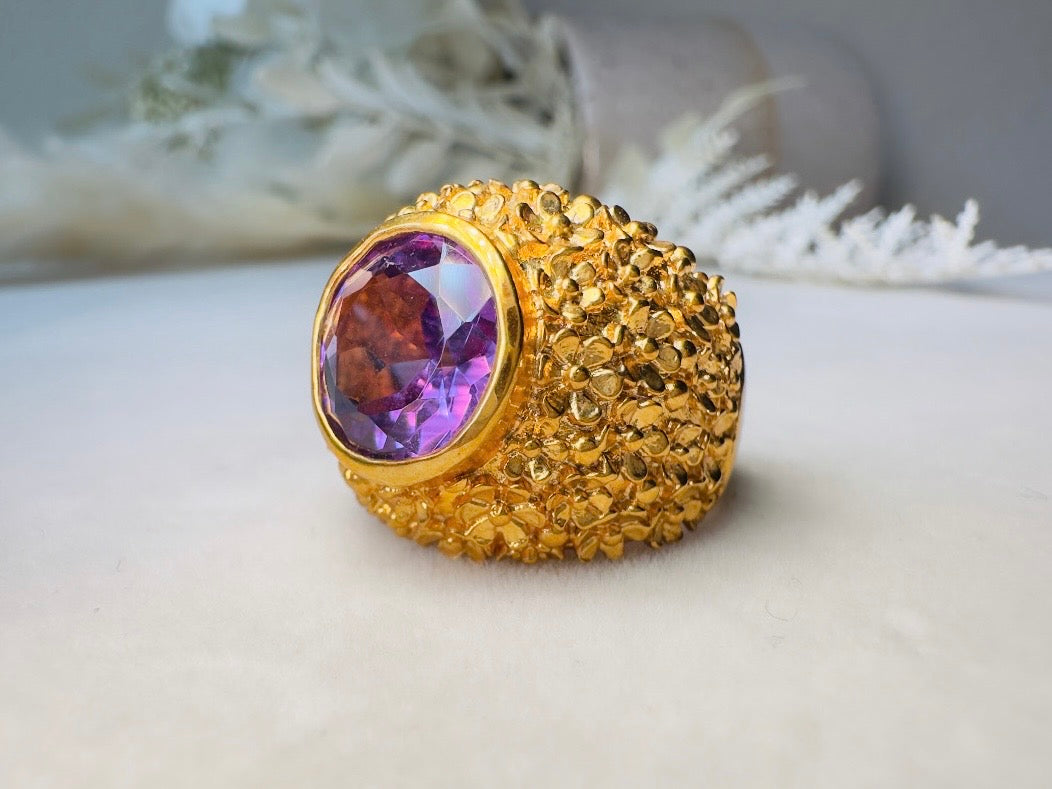 Vintage Cocktail Ring, Gold Plated Amethyst Purple Crystal Statement Ring, 70s Chunky Ring with Faceted Glass, Textured Band Size 6.25