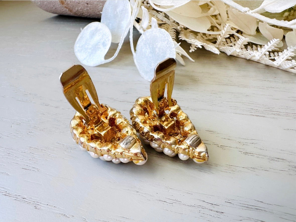 Chic Vintage Cream Pearl Oversized Teardrop Statement Earrings 