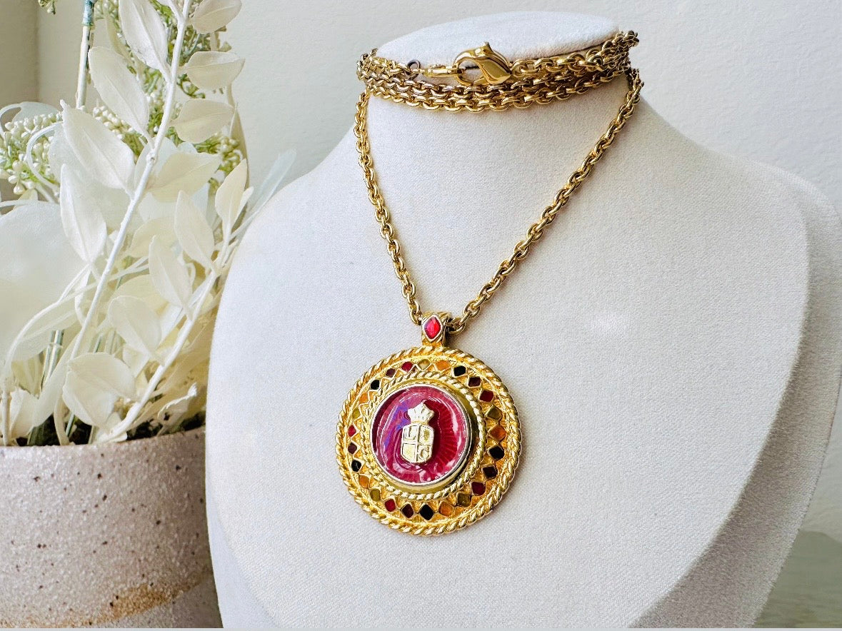 Vintage Etruscan Necklace, Royal Medallion Liz Claiborne Pendant Necklace on bust display