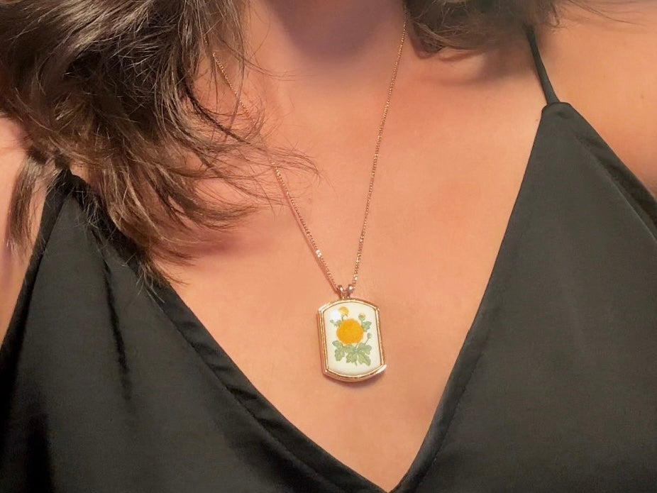 Vintage Flower Necklace, 80s Avon Yellow Chrysanthemum Floral Heritage Pendant Necklace for November Birthday