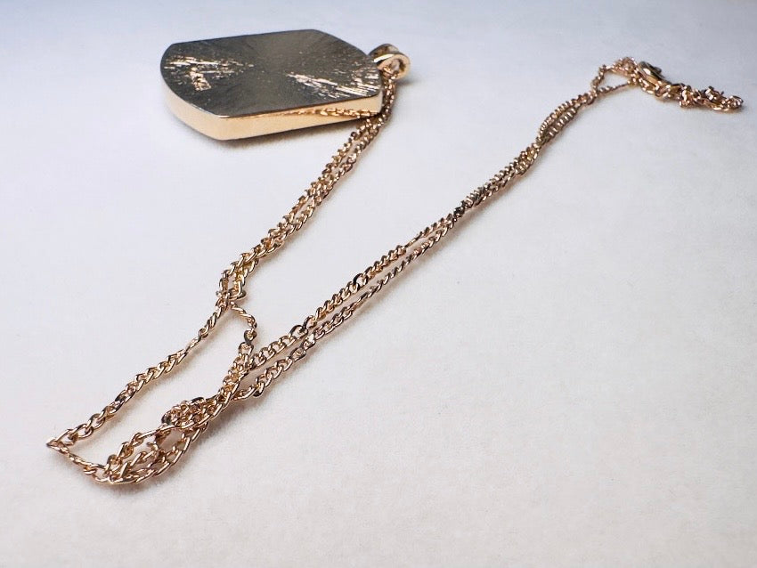 Vintage Flower Pendant Necklace, Sweet Pea April Birthday Gift, 1980s Avon Floral Heritage Porcelain & Gold Chain Necklace