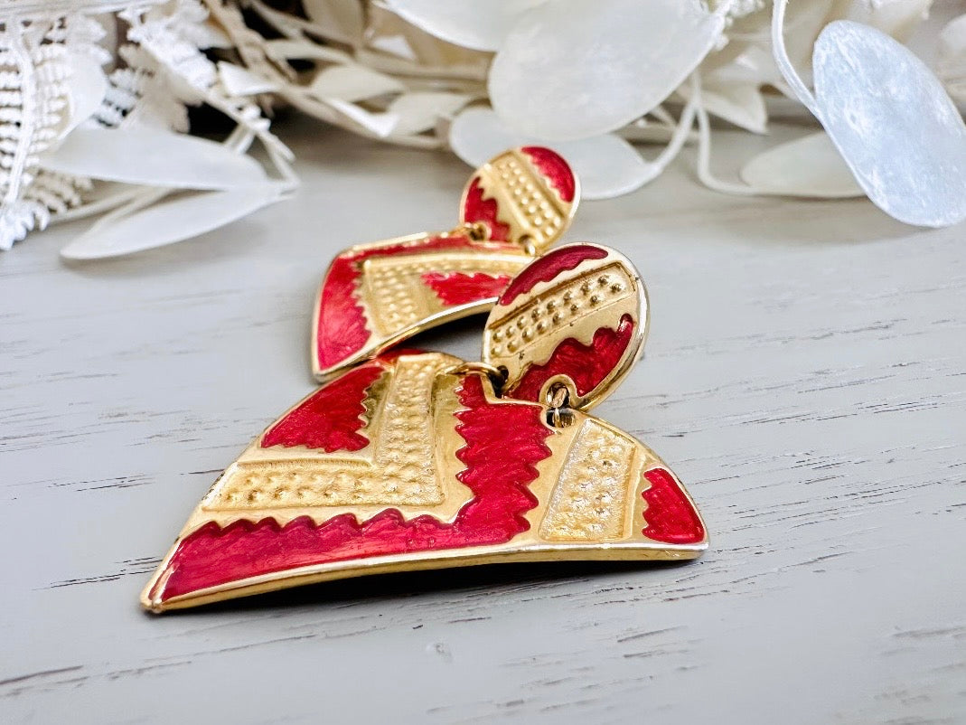 Vintage Geometric Earrings, 1980s Red and Gold Enamel Triangle Pierced Post Earring from Piggle and Pop side close up
