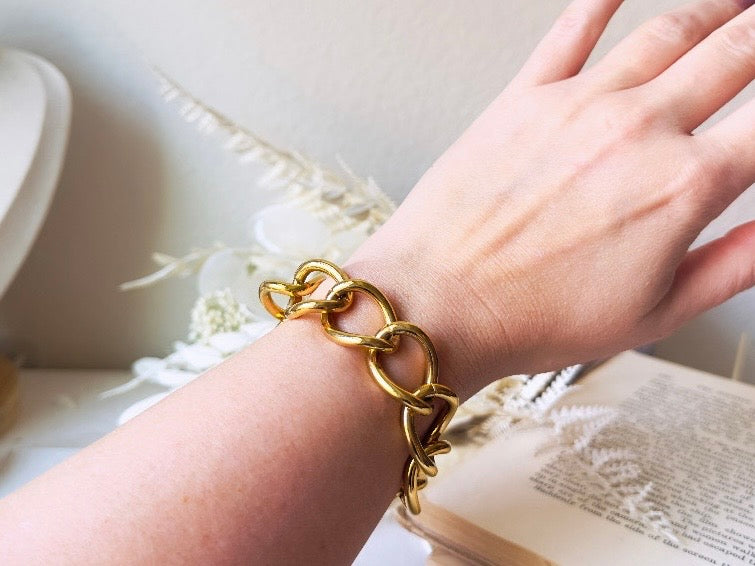 Vintage Gold Chain Bracelet by Monet, Chunky Designer Bracelet, 80s Vintage Gold Link Toggle Clasp Bracelet