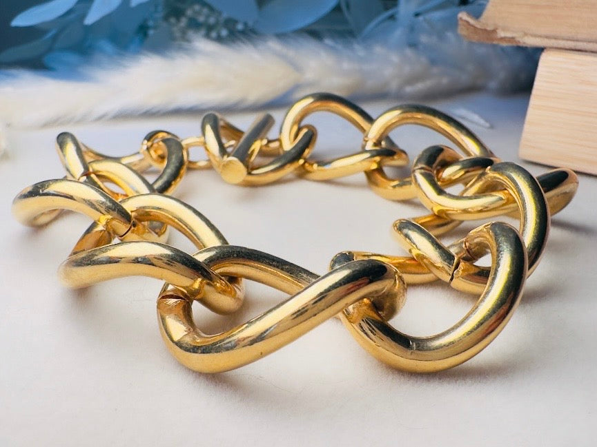 Vintage Gold Chain Bracelet by Monet, Chunky Designer Bracelet, 80s Vintage Gold Link Toggle Clasp Bracelet