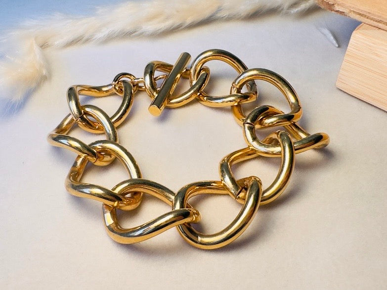 Vintage Gold Chain Bracelet by Monet, Chunky Designer Bracelet, 80s Vintage Gold Link Toggle Clasp Bracelet