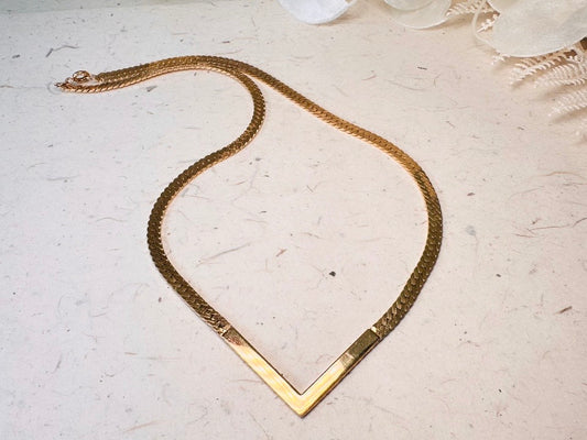 Vintage Gold Chevron Necklace, 1980s Herringbone Gold Chain Necklace with Bar Pendant