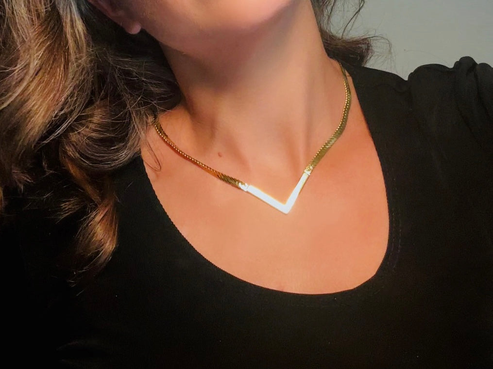 Vintage Gold Chevron Necklace, 1980s Herringbone Gold Chain Necklace with Bar Pendant