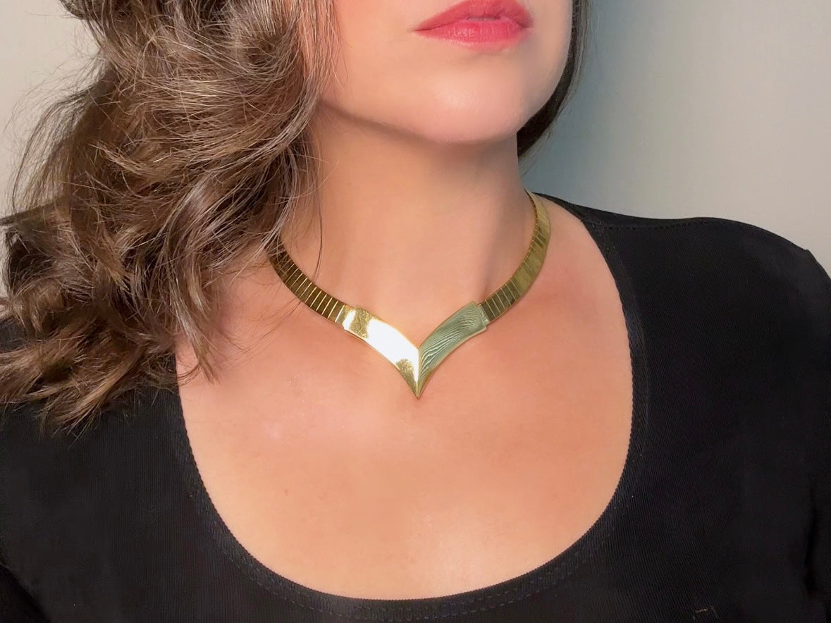 Vintage Gold Chevron Necklace, Napier 80s Omega Chain Choker with V Bar Pendant