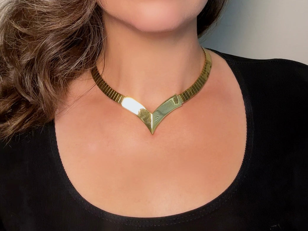 Vintage Gold Chevron Necklace, Napier 80s Omega Chain Choker with V Bar Pendant
