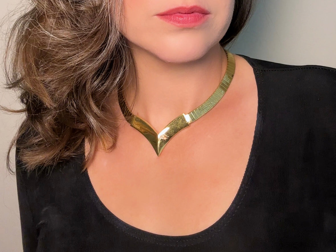 Vintage Gold Chevron Necklace, Napier 80s Omega Chain Choker with V Bar Pendant