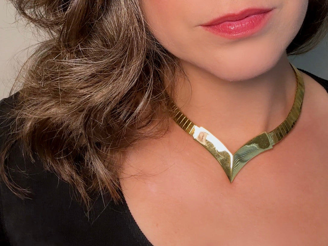 Vintage Gold Chevron Necklace, Napier 80s Omega Chain Choker with V Bar Pendant