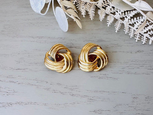 Vintage Gold Knot Clip On Earrings, Shiny Gold Twisted Rope Earrings, Oversized Gold 80s Mogul Classic Vintage Earrings