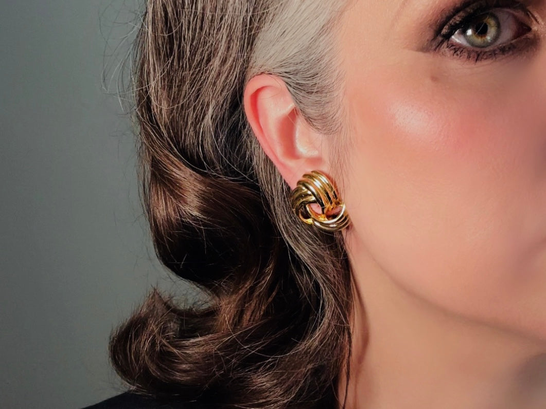 Vintage Gold Knot Clip On Earrings, Shiny Gold Twisted Rope Earrings, Oversized Gold 80s Mogul Classic Vintage Earrings