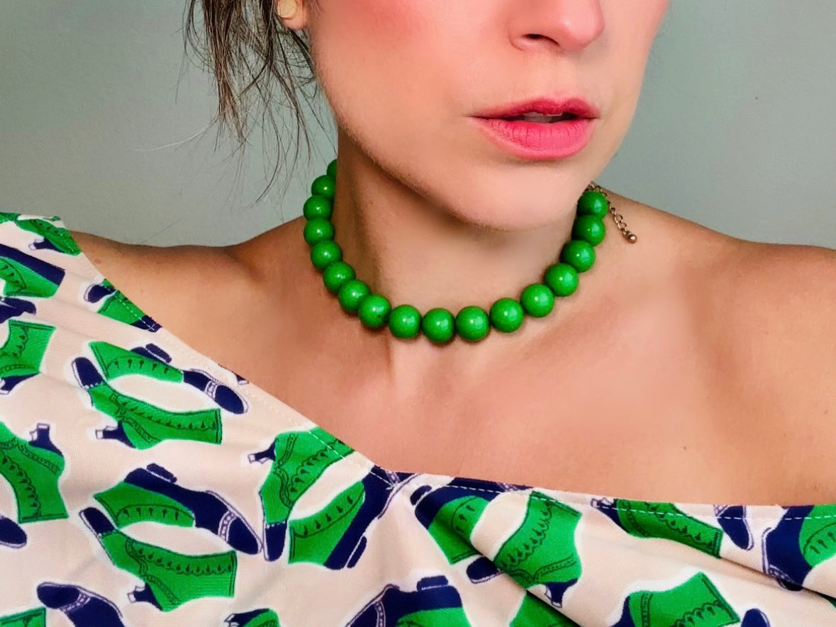 Green Beaded Necklace, Vibrant Kelly Green Choker, 1960s Vintage Style, Pop of Color, Iconic Vintage Fashion Jewelry, Adjustable Length from Piggle and Pop