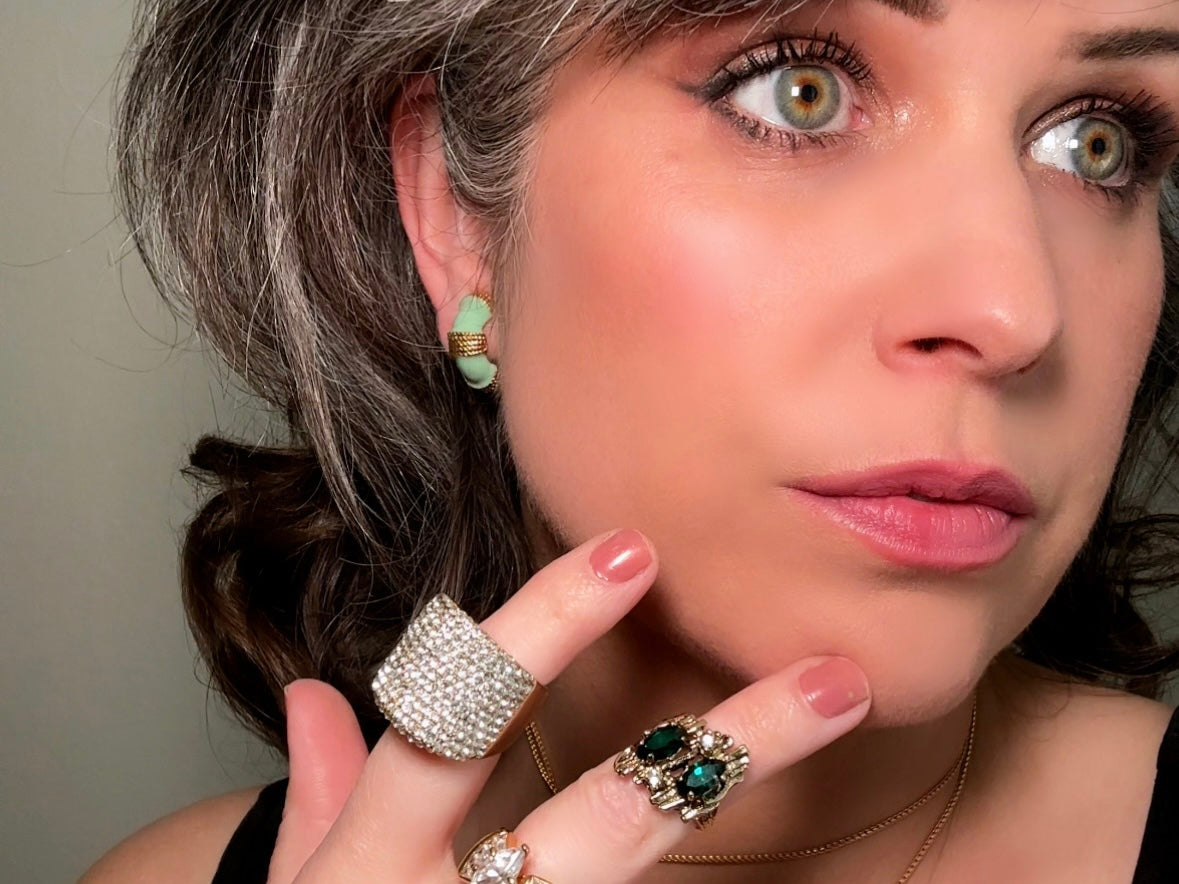Vintage Green Gem Cocktail Ring, 18k Brutalist Ring with Faux Emeralds  6