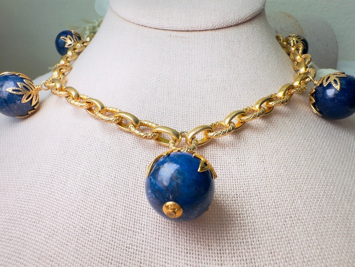 Vintage Lapis Lazuli Necklace, Gold Cable Chain Necklace with Blue Gemstone Drops and Gold Leaf Filigree