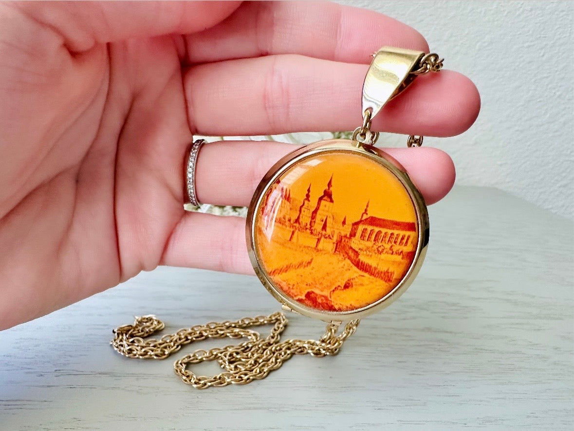 Vintage Locket Necklace, 1970s Vintage Necklace with Red Orange City, Keepsake Jewelry, Antique Gold Victorian Revival Necklace by Piggle and Pop