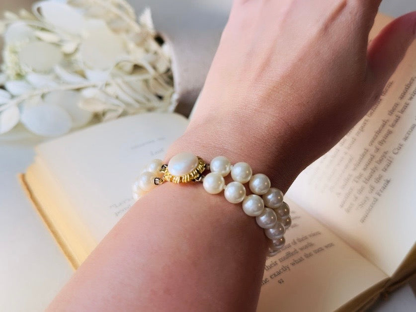 Vintage Pearl Bracelet, Double Strand Beaded Bracelet with Cream Glass Pearls and Ornate Clasp