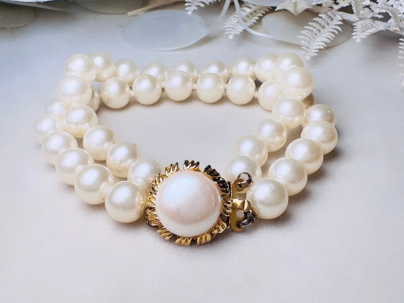 Vintage Pearl Bracelet, Double Strand Beaded Bracelet with Cream Glass Pearls and Ornate Clasp