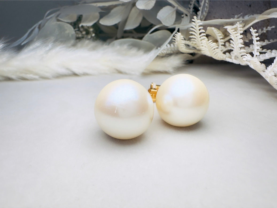 Vintage Pearl Drop Earrings, Oversized Matte Gold Cream Pearl Clip On Earrings