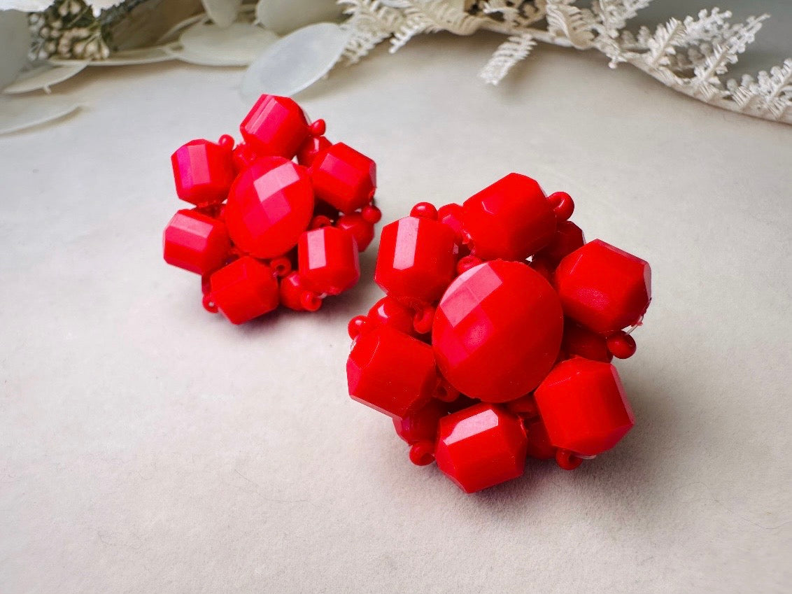 Vintage Red Earrings, Beaded 60s German Earrings, Big Faceted Red Acrylic Popcorn Style 1960s Clip On Earrings