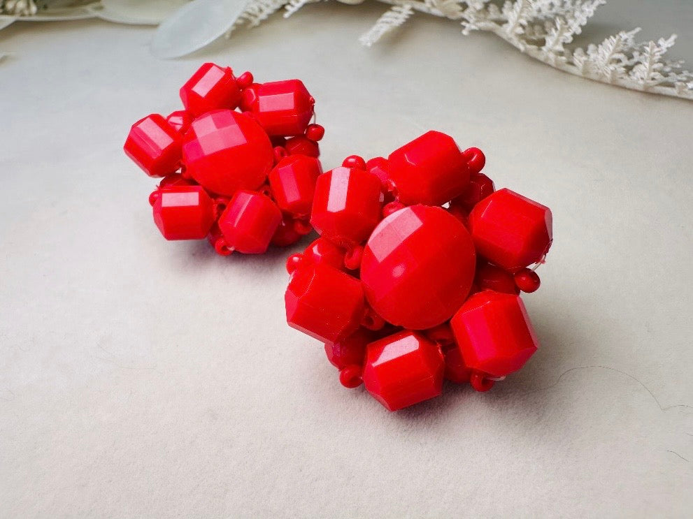 Vintage Red Earrings, Beaded 60s German Earrings, Big Faceted Red Acrylic Popcorn Style 1960s Clip On Earrings