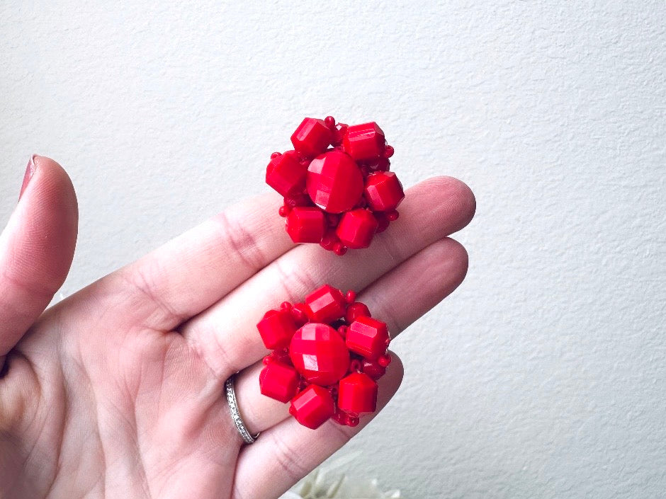 Vintage Red Earrings, Beaded 60s German Earrings, Big Faceted Red Acrylic Popcorn Style 1960s Clip On Earrings